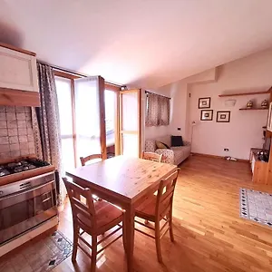 Luminoso Bilocale Con Terrazzo Vista Panoramica Appartamento